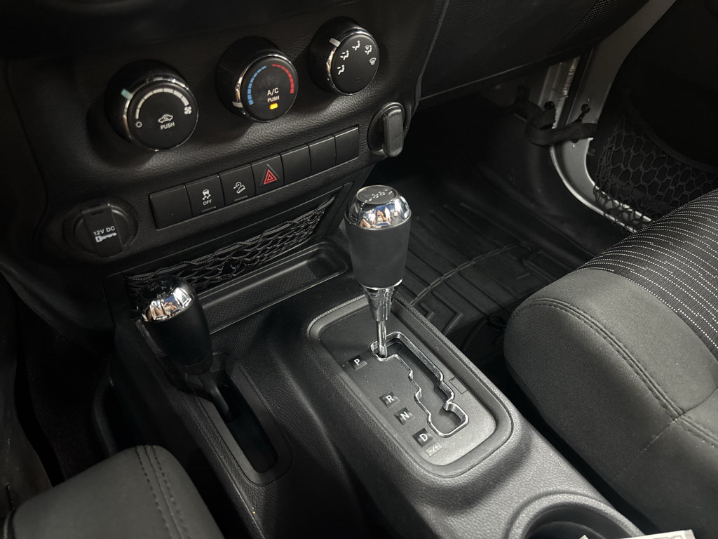 Used 2012 Jeep Wrangler Sport AWD/4WD image 16