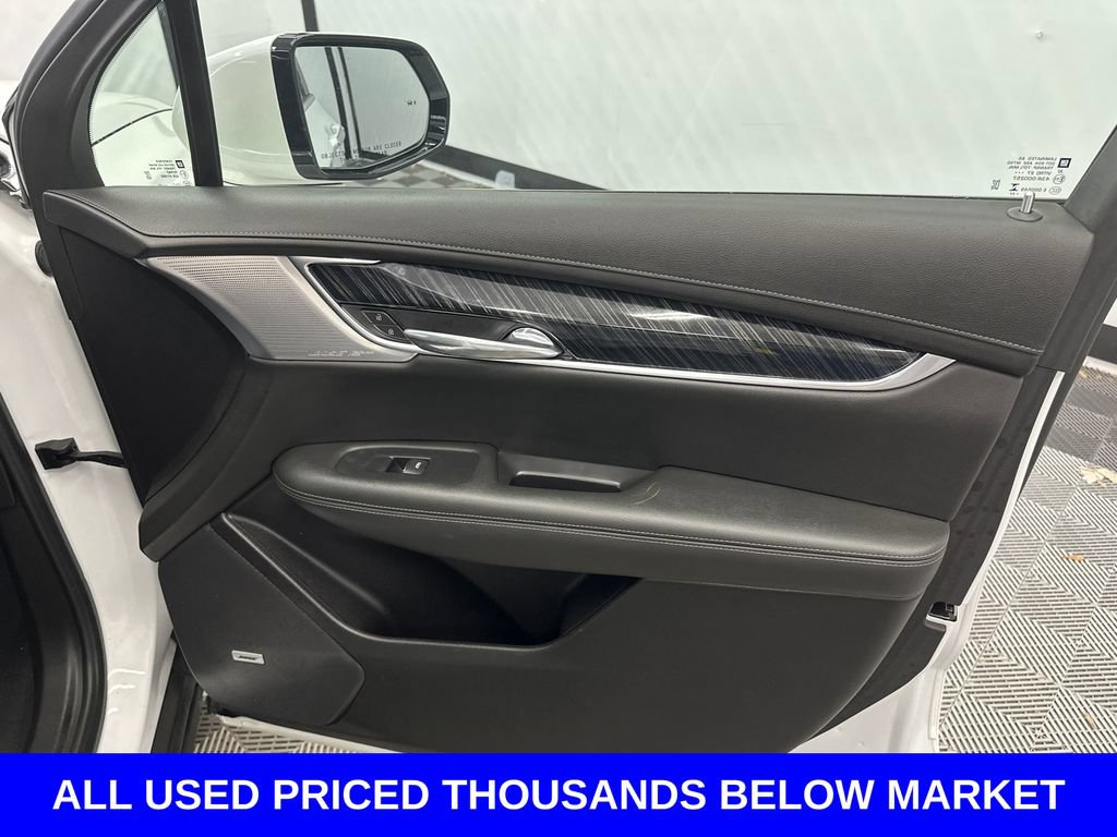 Used 2024 Cadillac XT6 Premium Luxury w/ LPO, Floor Liner Package AWD/4WD image 16