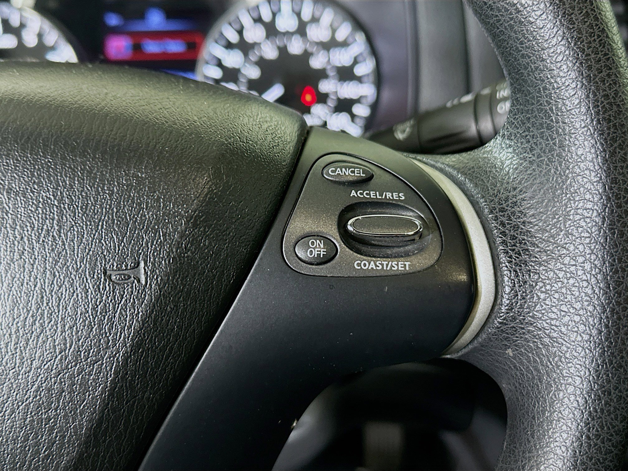 Used 2020 Nissan Pathfinder S FWD image 17