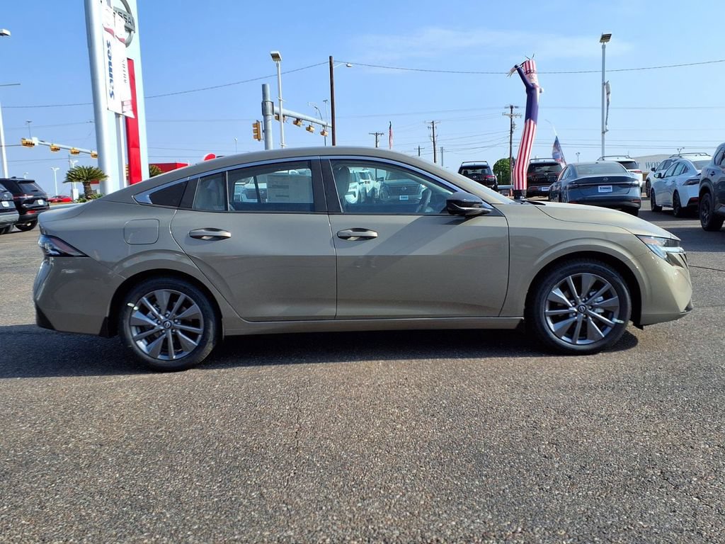 New 2027 Nissan Sentra SL FWD image 8