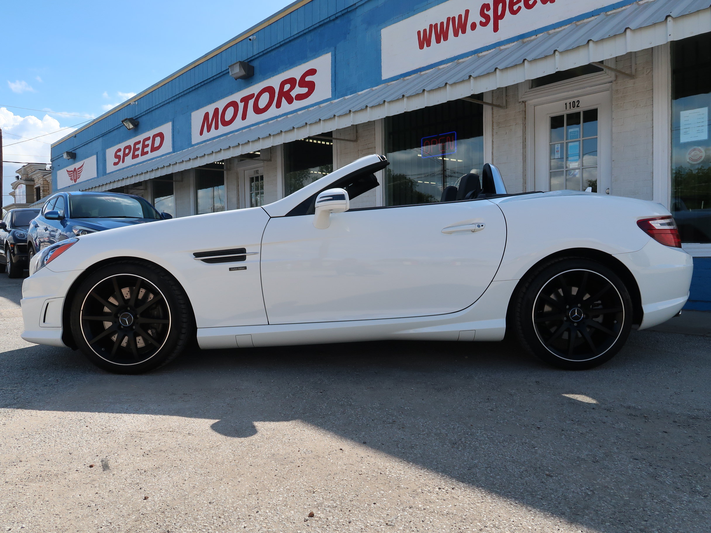 Used 2015 Mercedes-Benz SLK 250 image 3