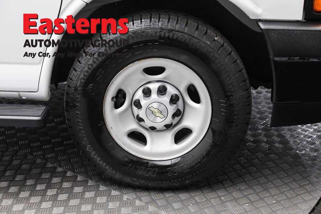 Used 2023 Chevrolet Express 3500 LS image 28