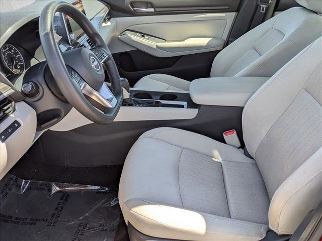 Used 2025 Nissan Altima 2.5 SV FWD image 15