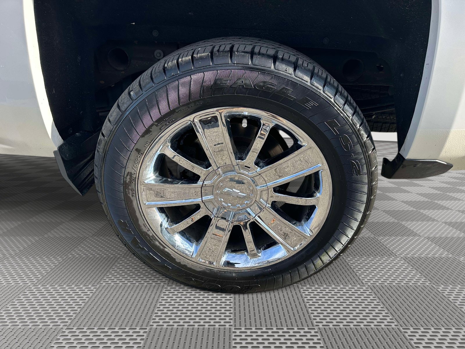 Used 2018 Chevrolet Silverado 1500 High Country image 35