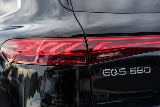 Used 2023 Mercedes-Benz EQS 580 4MATIC SUV image 8