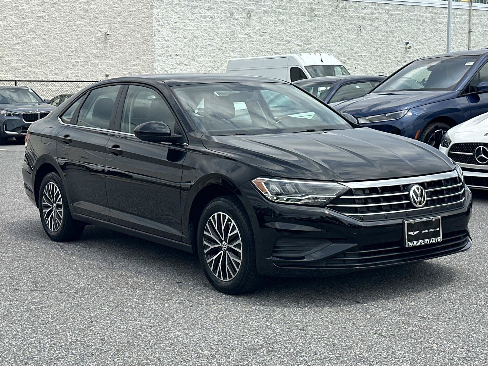 Used 2020 Volkswagen Jetta SE FWD image 4