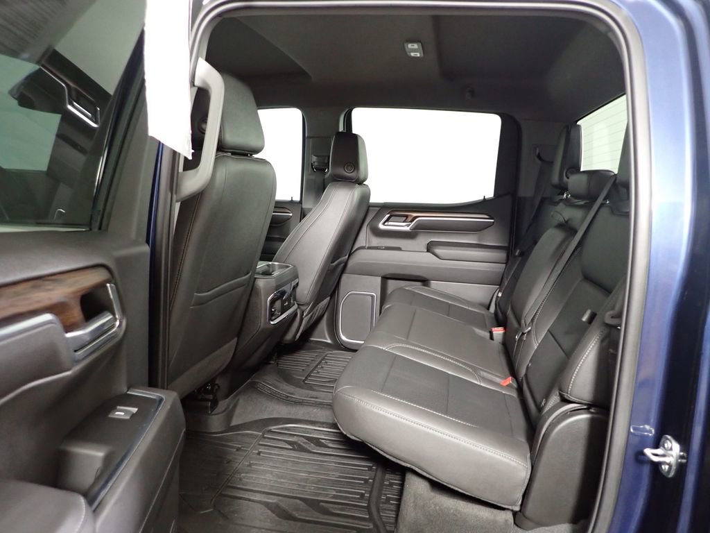 Used 2023 GMC Sierra 1500 SLT w/ SLT Premium Package image 37