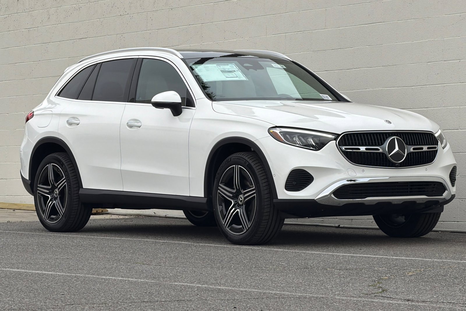New 2026 Mercedes-Benz GLC 300 image 2