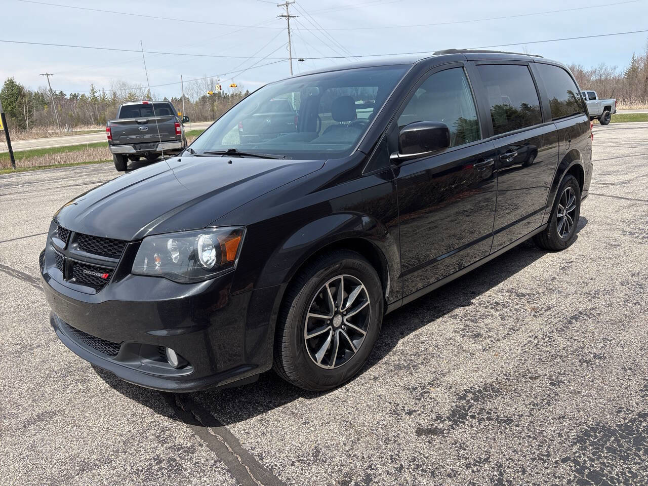 Used 2018 Dodge Grand Caravan GT image 2