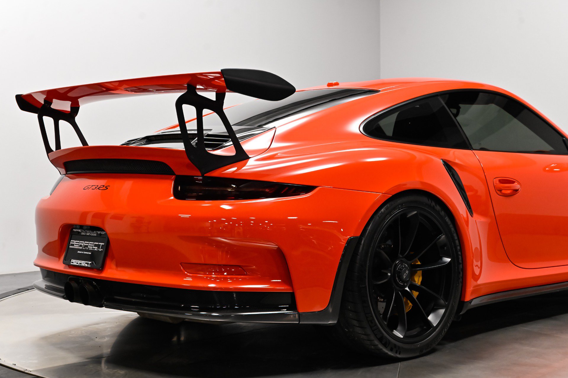 Used 2016 Porsche 911 GT3 RS RWD image 37