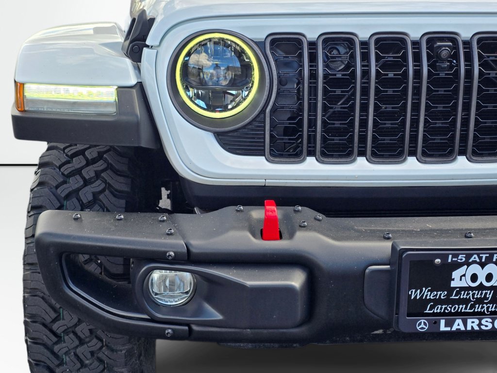 Used 2024 Jeep Gladiator Rubicon AWD/4WD image 32