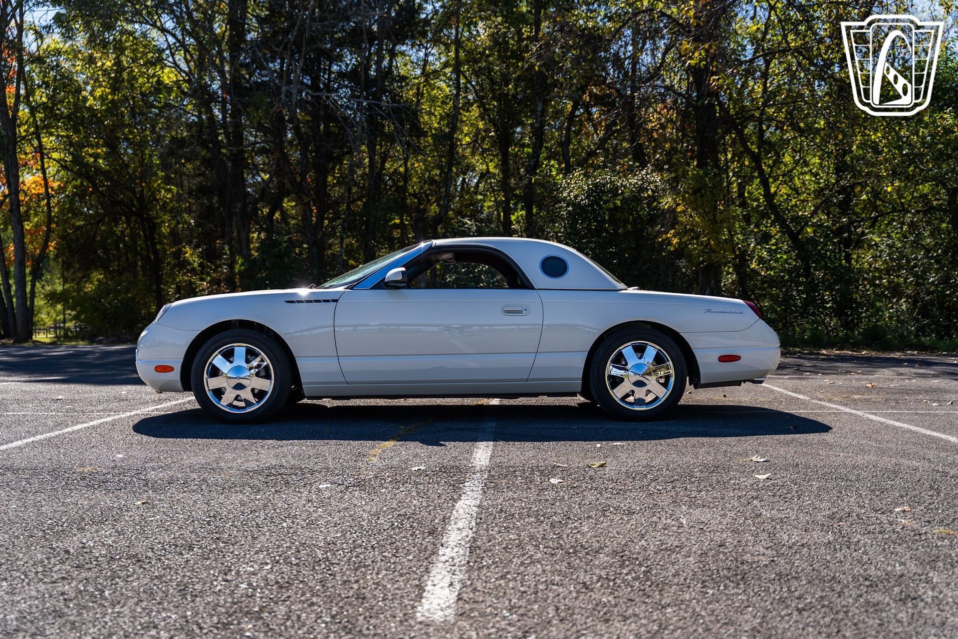 Used 2002 Ford Thunderbird image 9