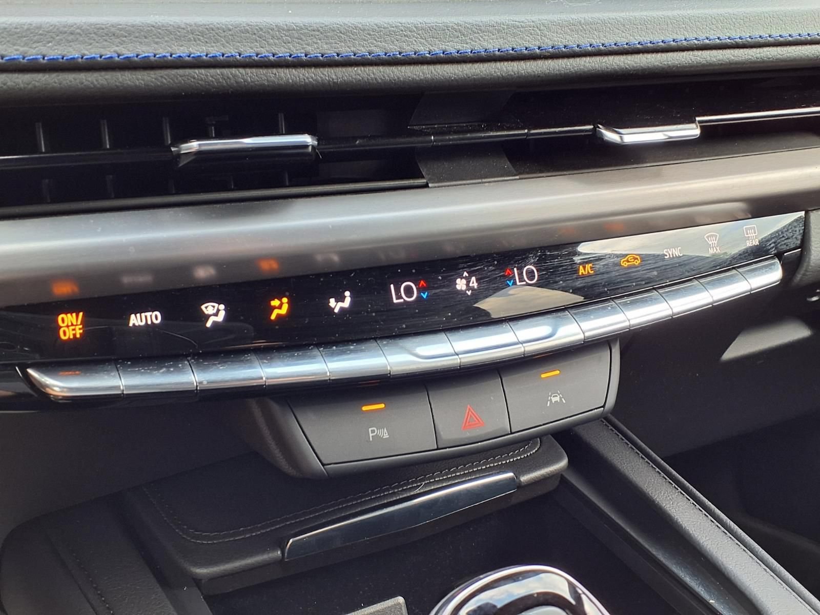Used 2024 Cadillac XT4 Sport w/ LPO, Floor Liner Package FWD image 25