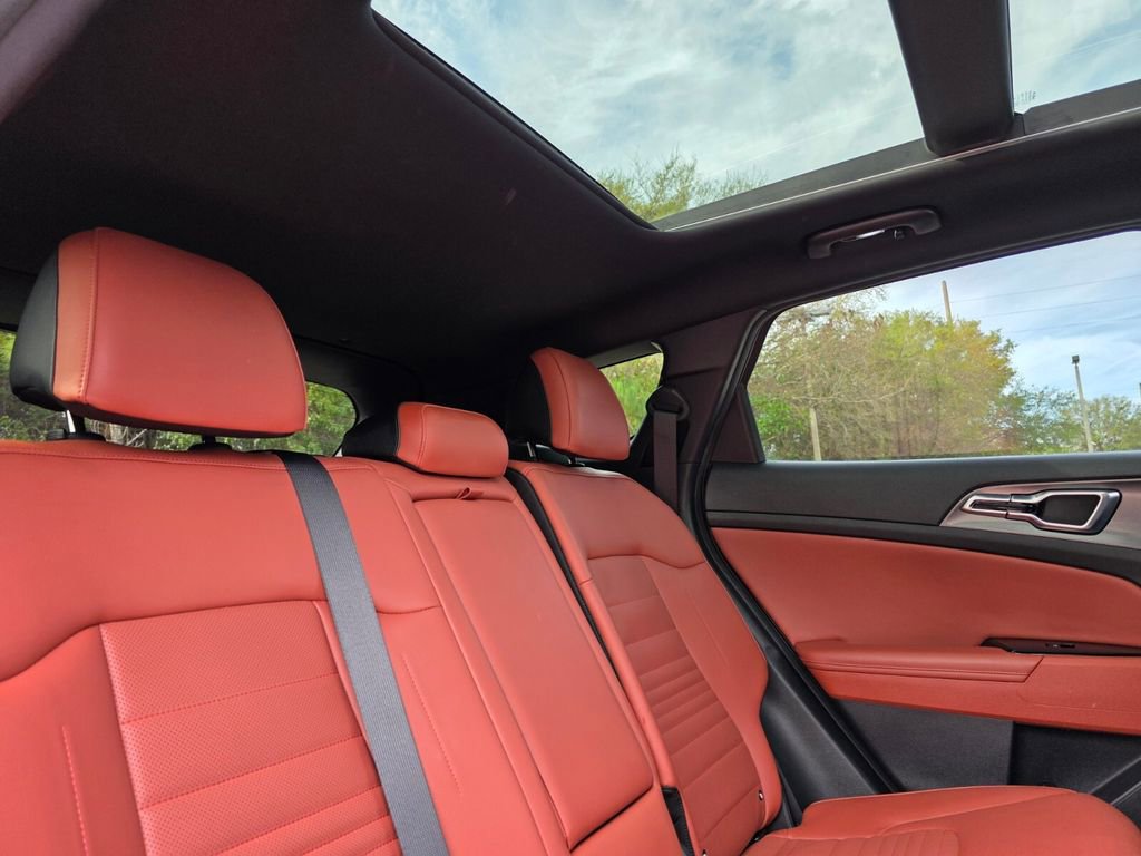 Used 2023 Kia Sportage SX image 18