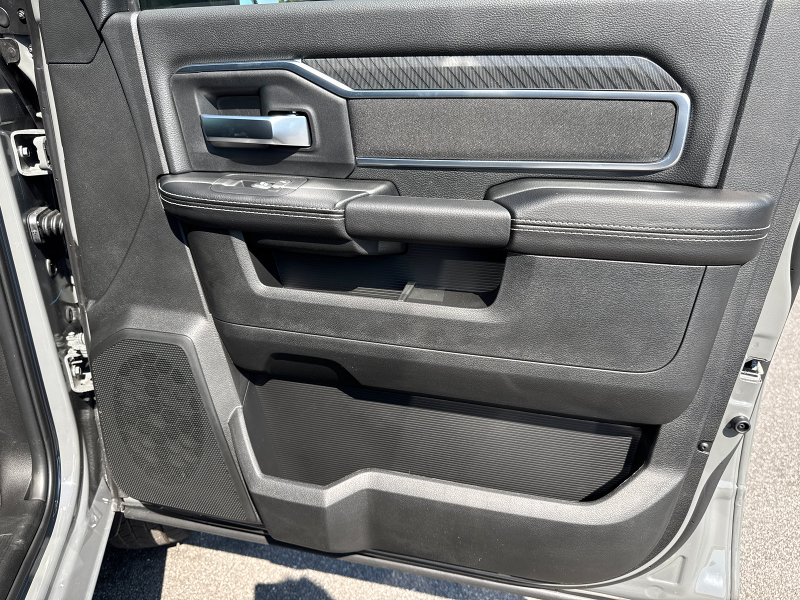New 2026 RAM 3500 Big Horn AWD/4WD image 16