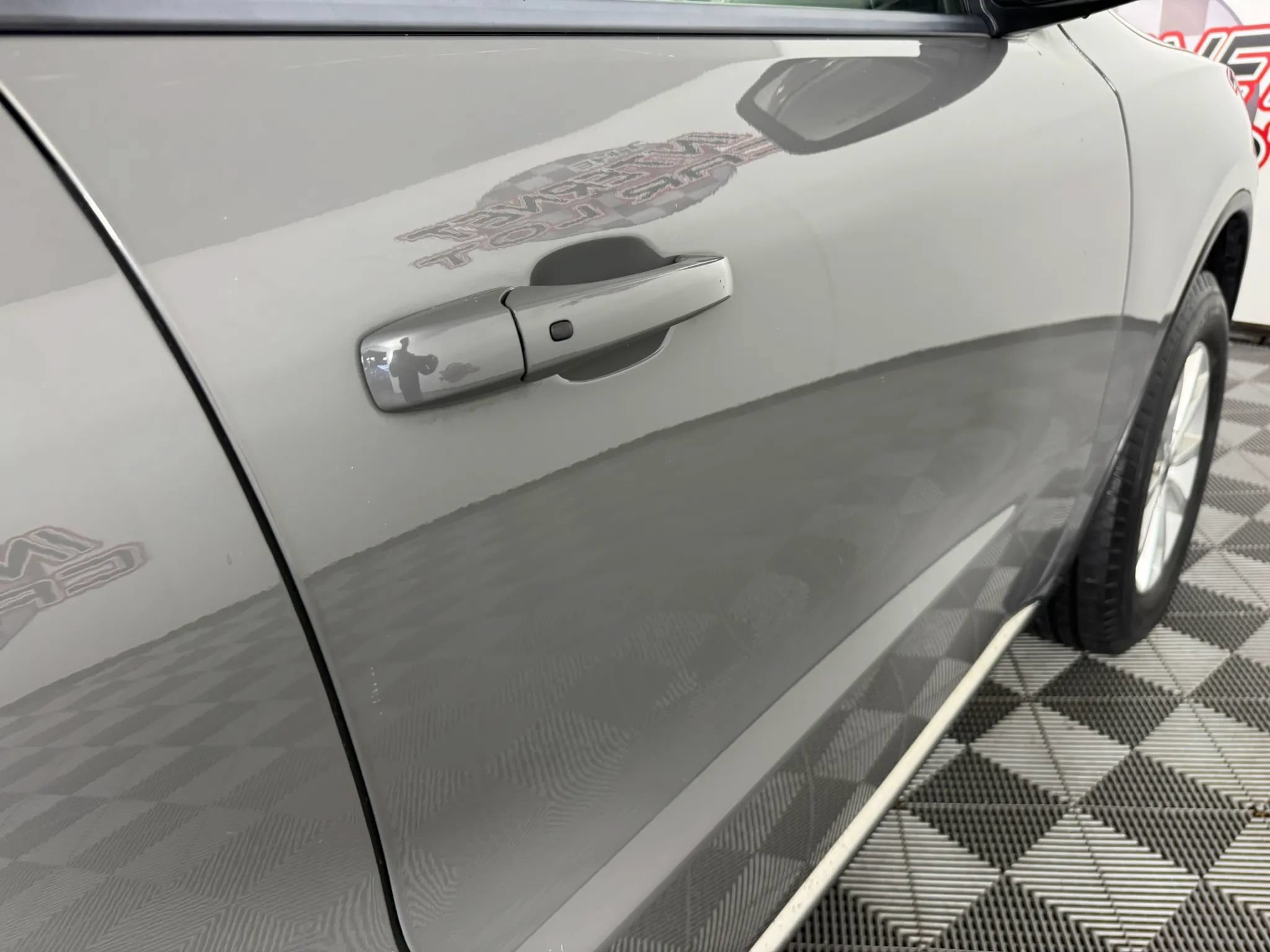 Used 2020 Dodge Durango SXT AWD/4WD image 30