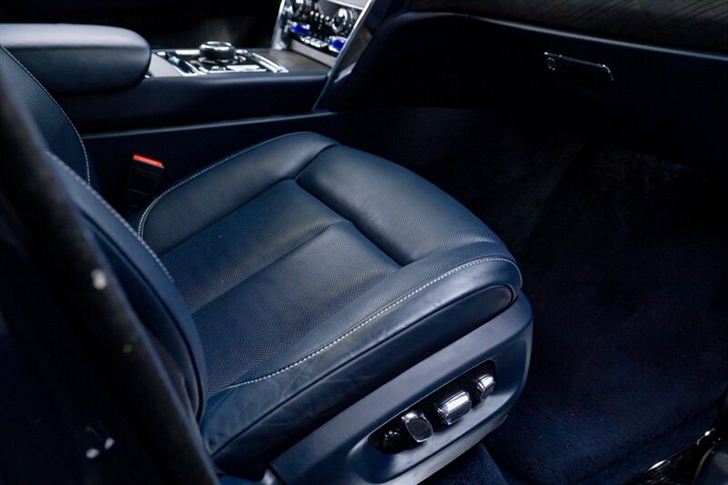 Used 2020 Rolls-Royce Cullinan AWD/4WD image 24