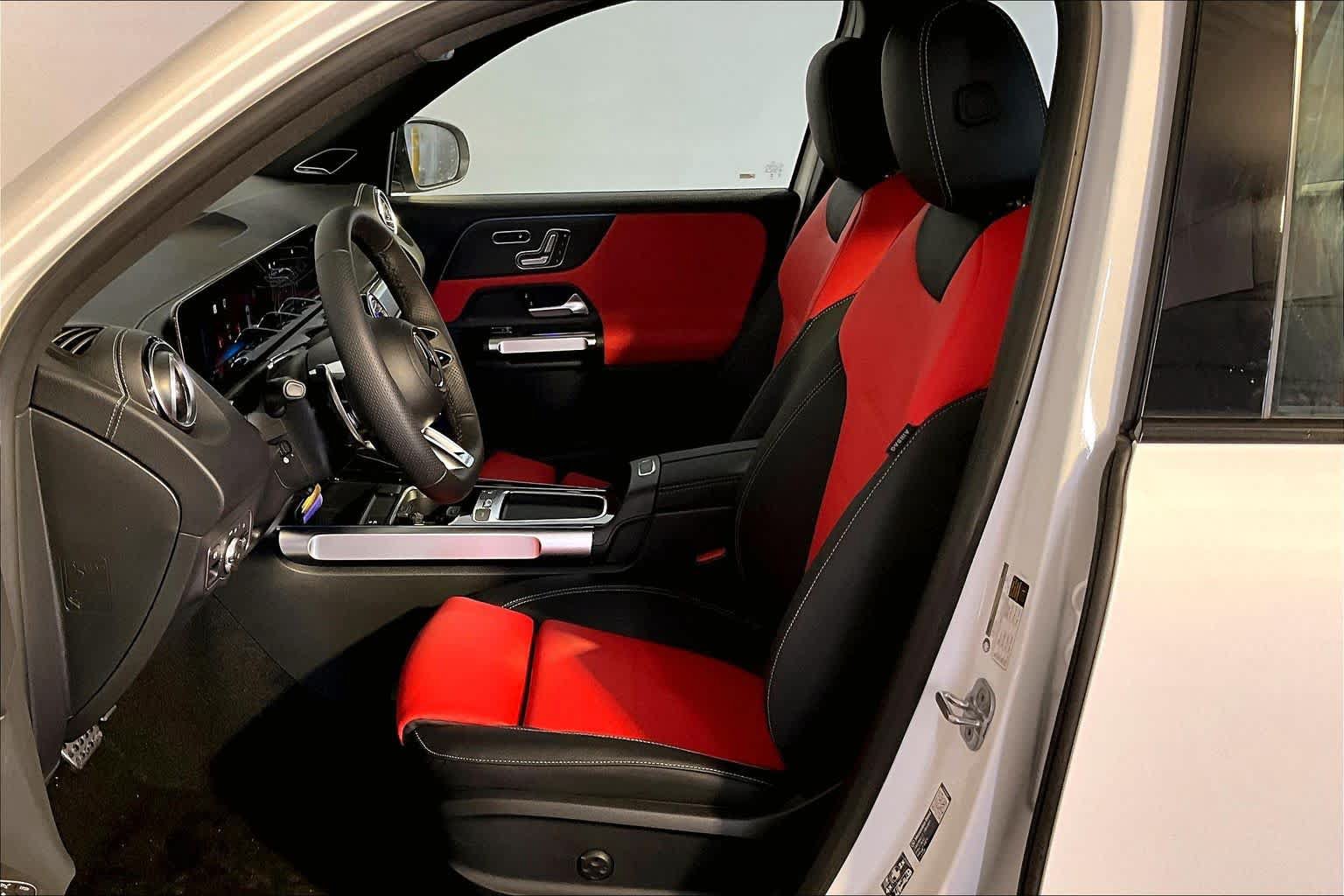 New 2026 Mercedes-Benz GLB 35 AMG 4MATIC image 13