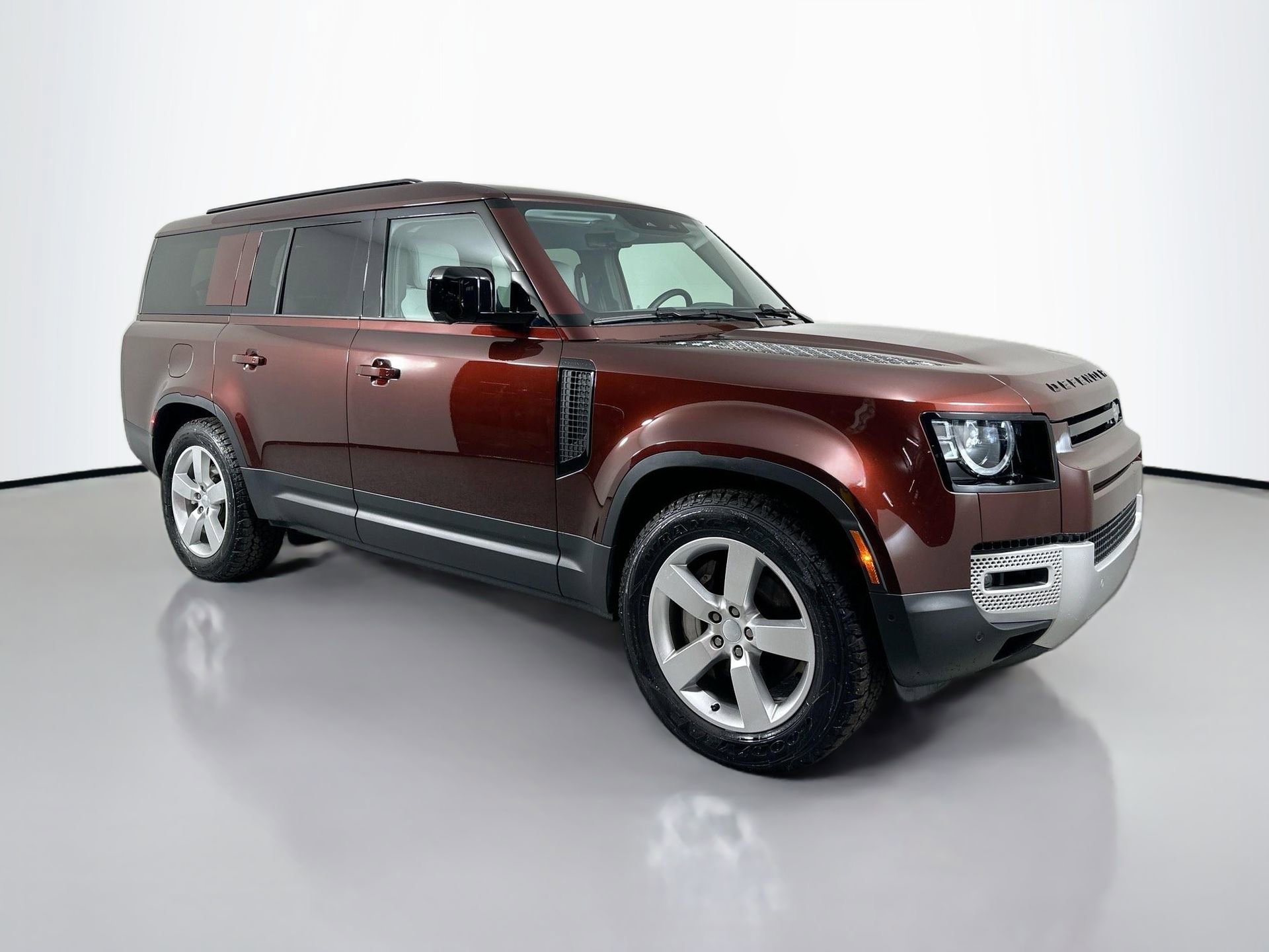 Certified 2025 Land Rover Defender 130 S image 3