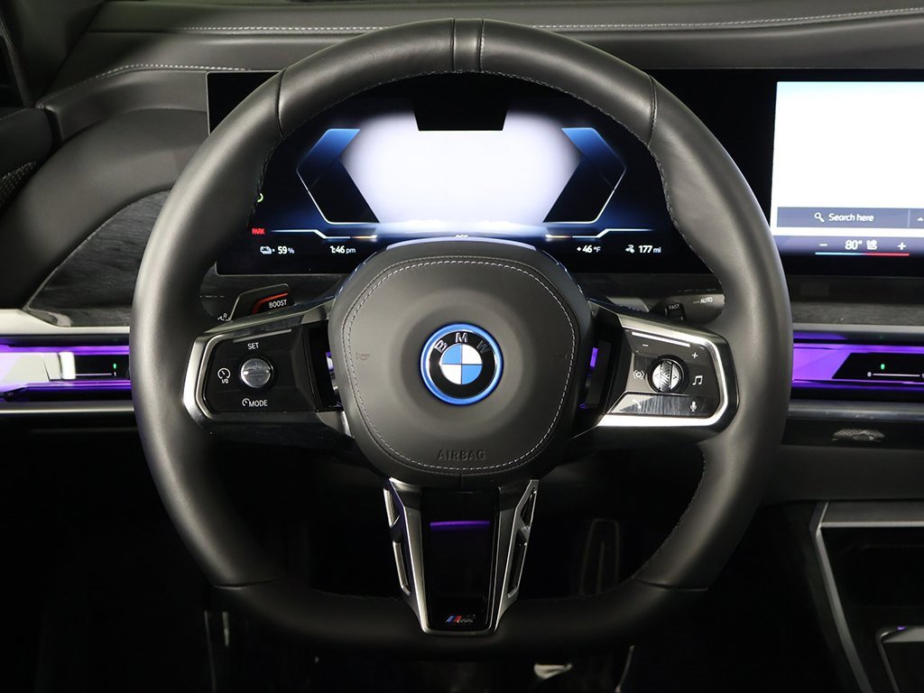 Used 2025 BMW i7 xDrive60 w/ Premium Package image 42