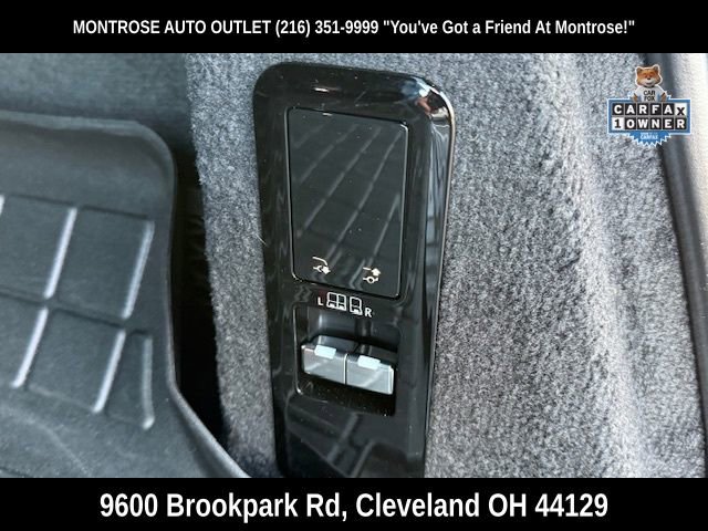 Used 2025 Land Rover Range Rover Sport SE image 39