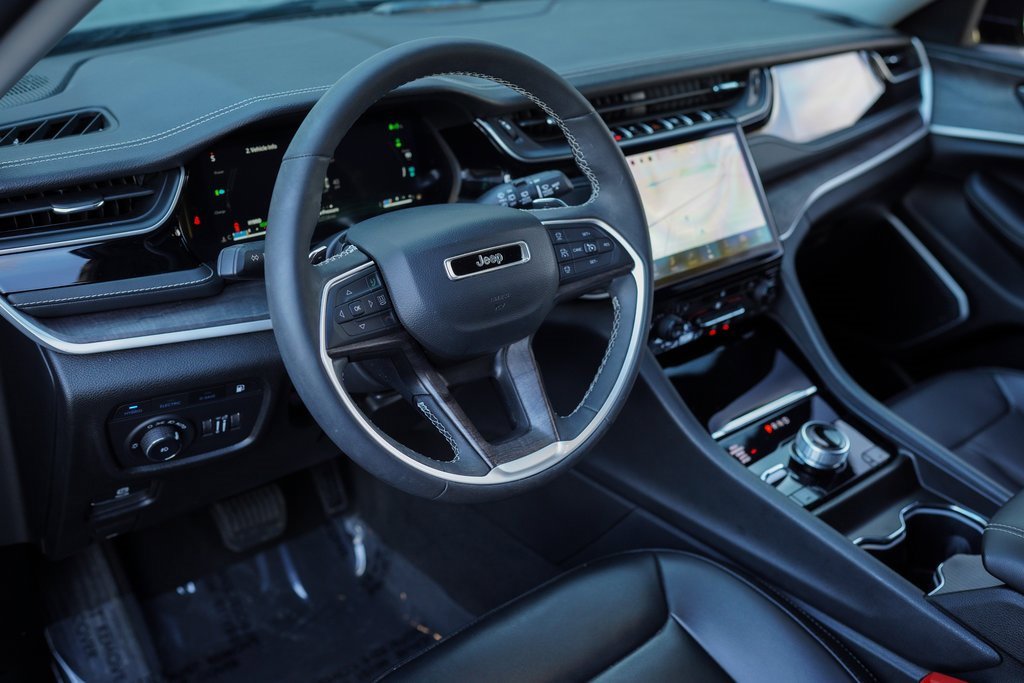 Used 2023 Jeep Grand Cherokee 4WD 4xe image 18
