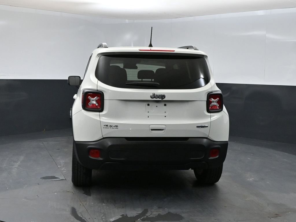 Used 2021 Jeep Renegade Latitude AWD/4WD image 3