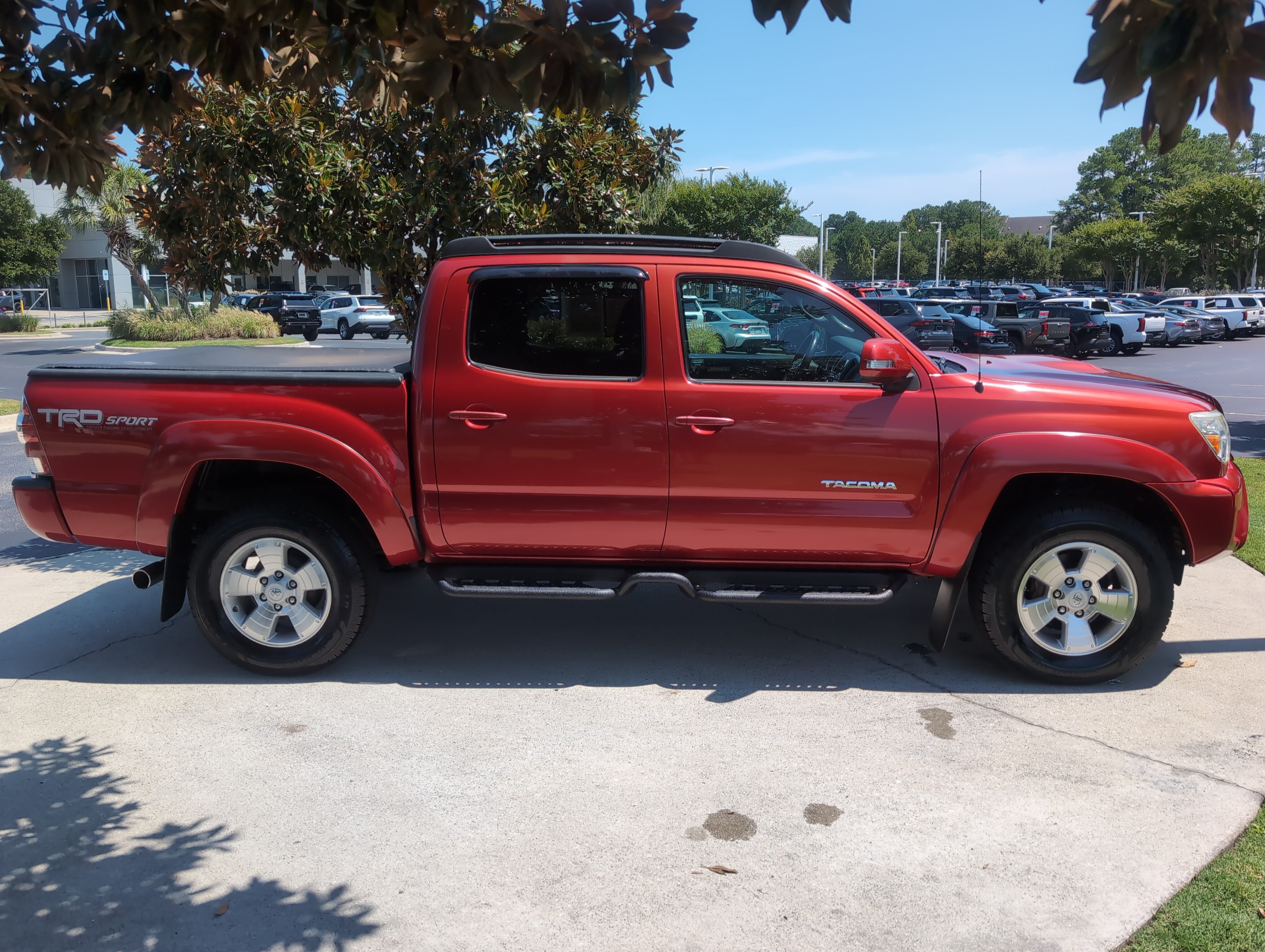 Used 2014 Toyota Tacoma 4x4 Double Cab image 11