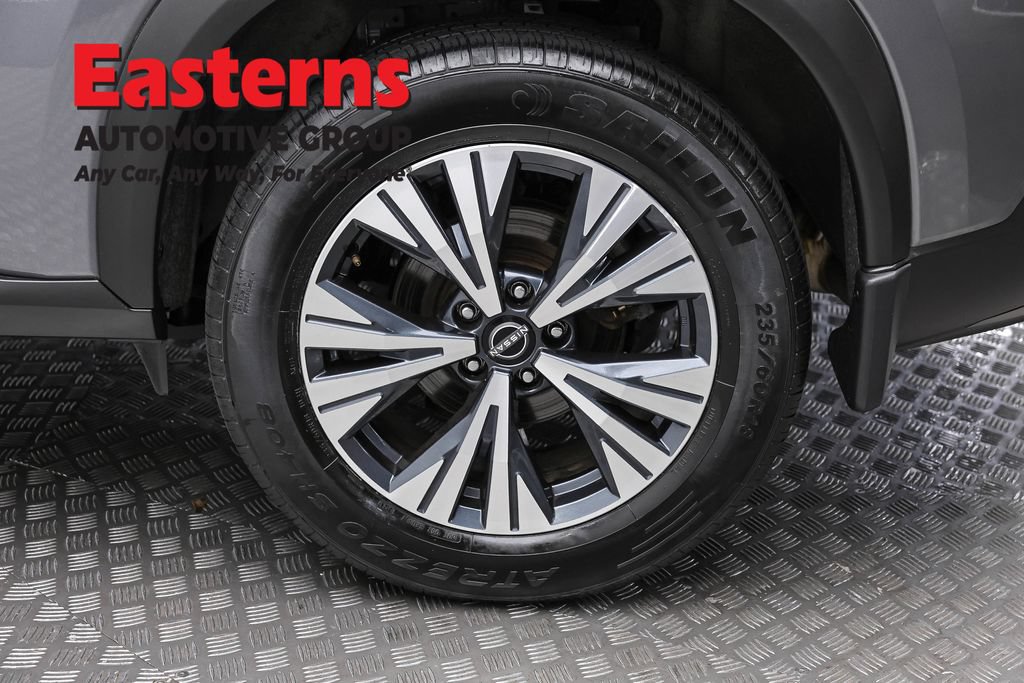 Used 2023 Nissan Rogue SV AWD/4WD image 10