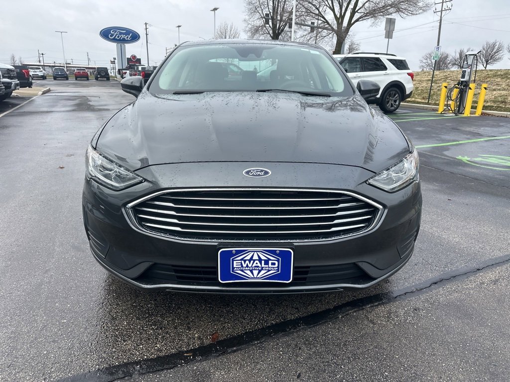 Used 2020 Ford Fusion SE image 2