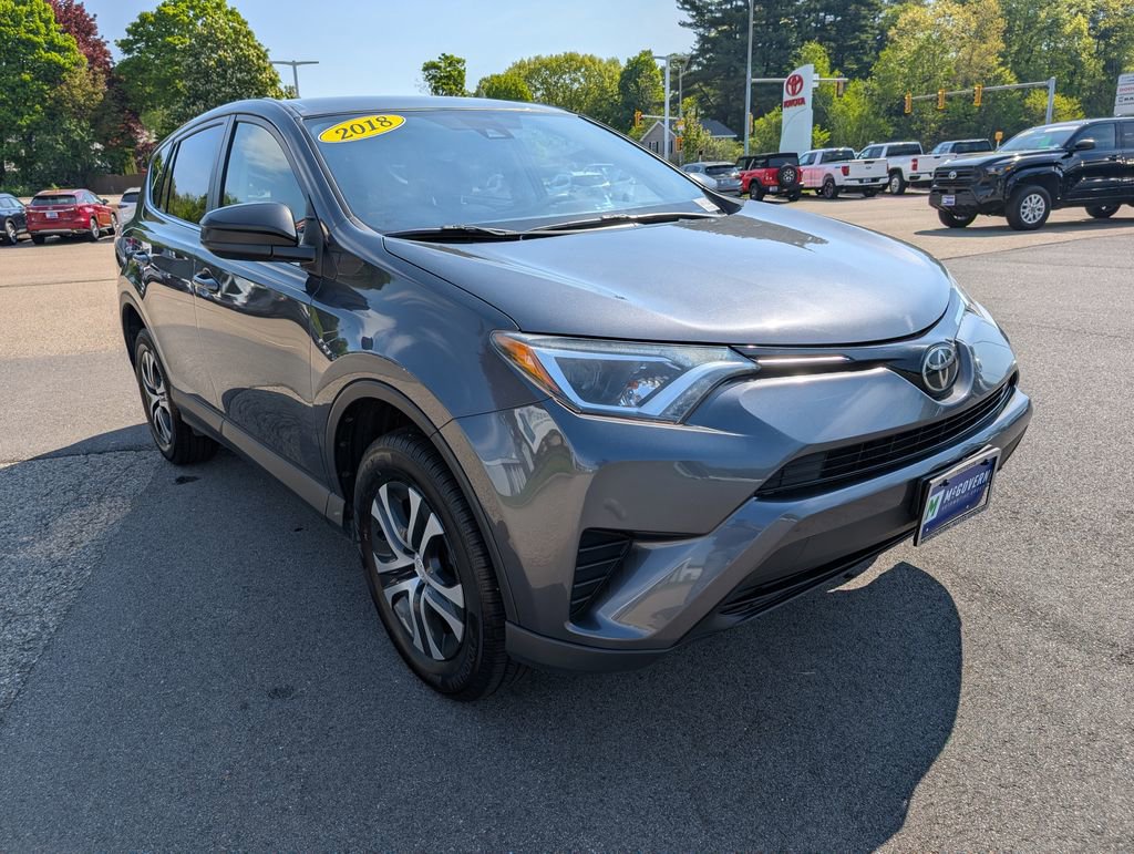Used 2018 Toyota RAV4 LE AWD/4WD image 7