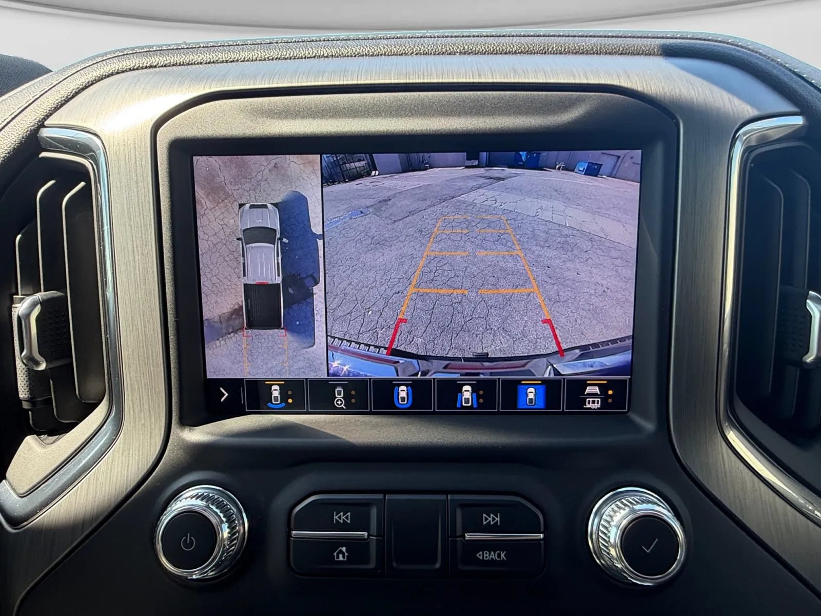 Used 2022 GMC Sierra 2500 Denali w/ Denali Ultimate Package AWD/4WD image 37