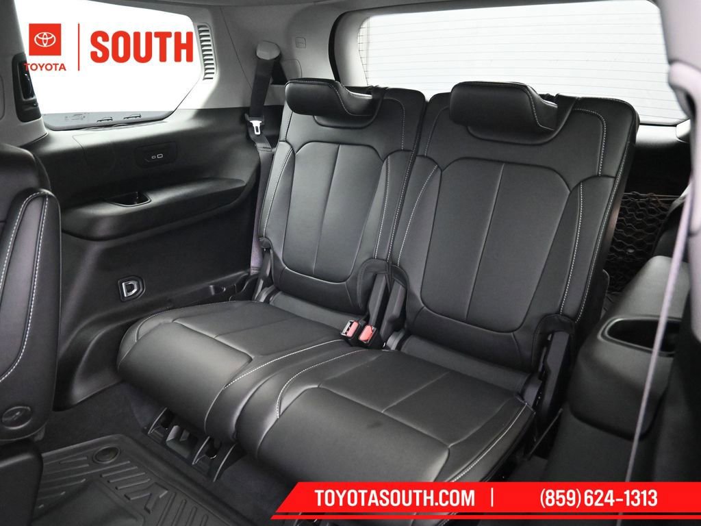 Used 2023 Jeep Grand Cherokee L Limited image 26