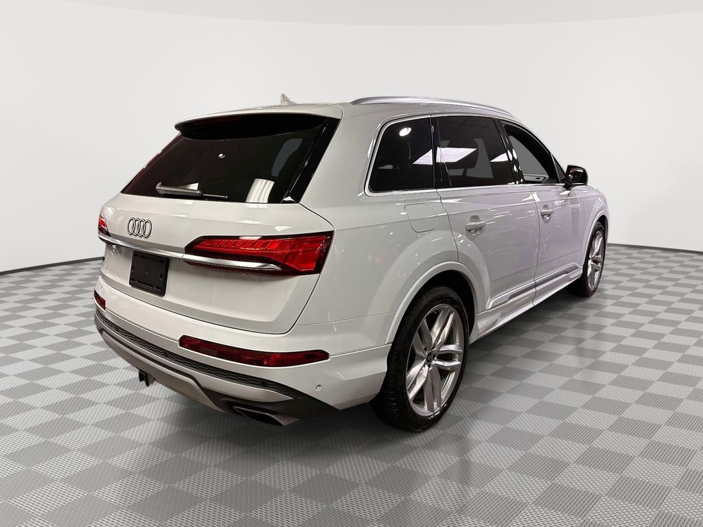 Used 2025 Audi Q7 3.0T Prestige w/ Prestige Package image 2