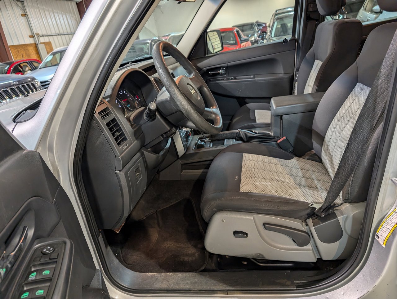 Used 2010 Jeep Liberty Sport w/ Popular Equipment Group image 15