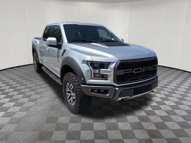 Used 2017 Ford F150 Raptor w/ Equipment Group 802A Luxury AWD/4WD image 3
