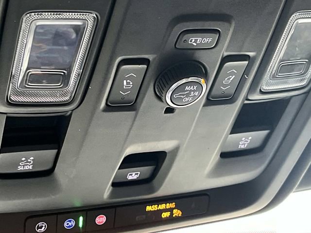 Used 2021 GMC Yukon Denali w/ Denali Premium Package image 45