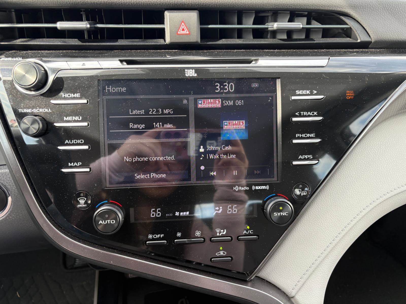 Used 2019 Toyota Camry XSE image 25