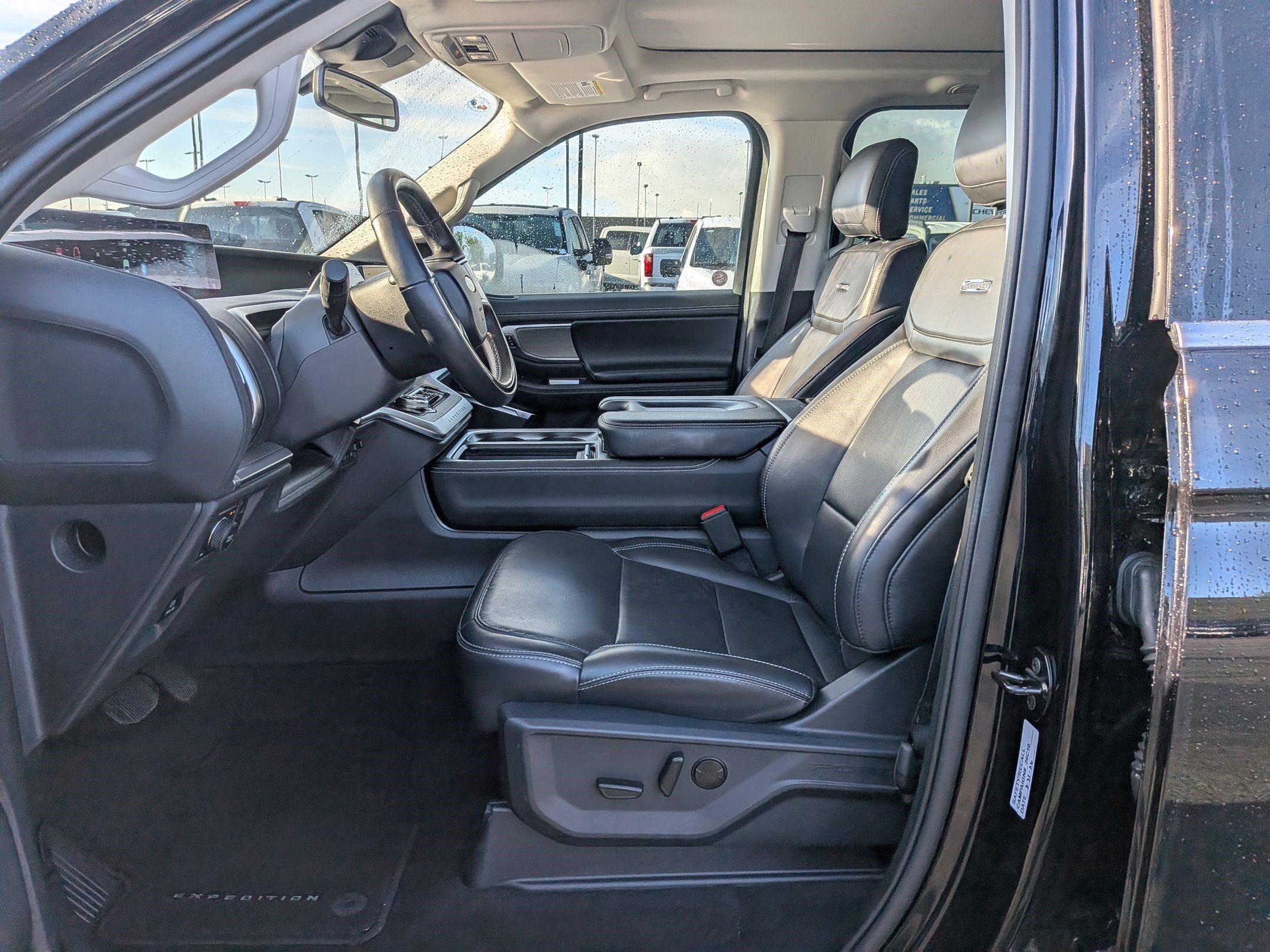 Used 2025 Ford Expedition Max Platinum image 28