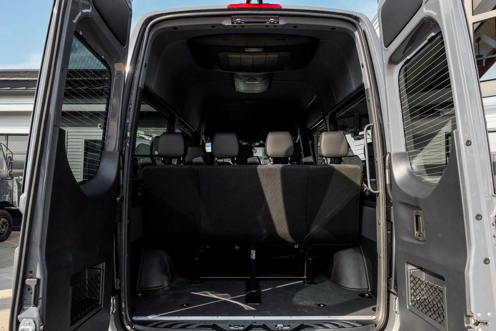 Used 2025 Mercedes-Benz Sprinter 2500 image 11