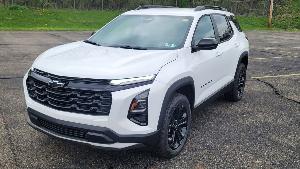 New 2026 Chevrolet Equinox LT w/ Convenience Package II AWD/4WD image 3