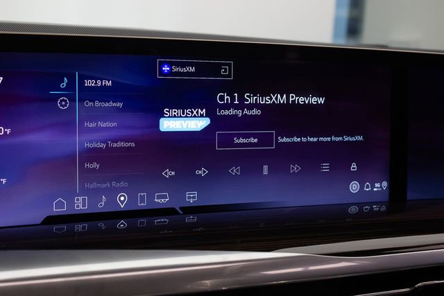 Certified 2025 Cadillac Escalade Premium Luxury w/ Touring Package image 32