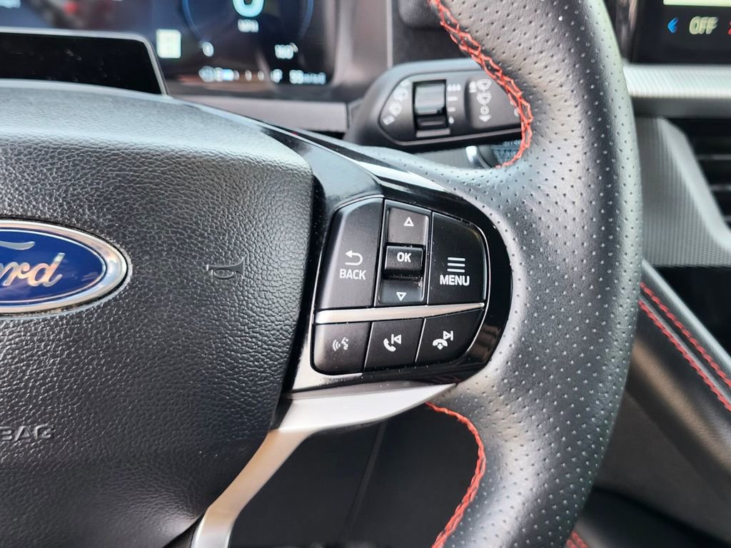 Certified 2025 Ford Explorer ST-Line image 32
