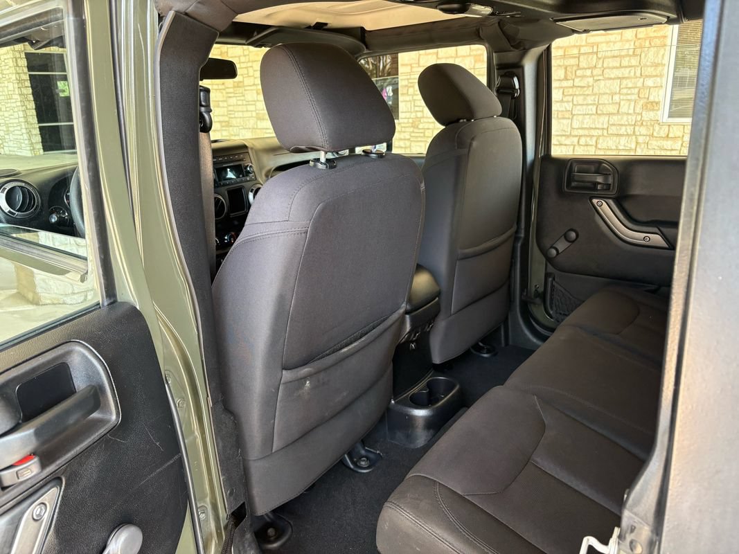 Used 2015 Jeep Wrangler Unlimited Sport AWD/4WD image 19