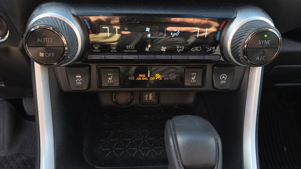 Used 2023 Toyota RAV4 XLE image 26