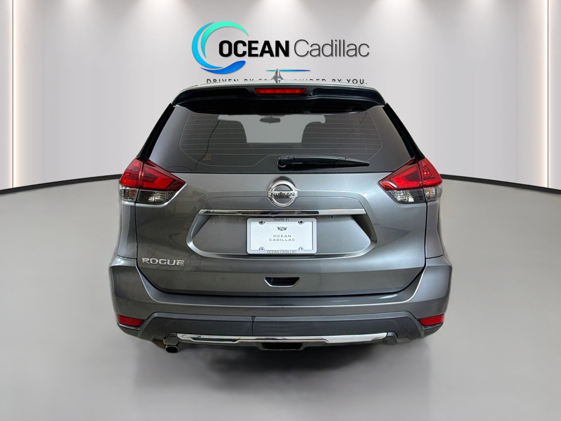 Used 2018 Nissan Rogue S FWD image 4