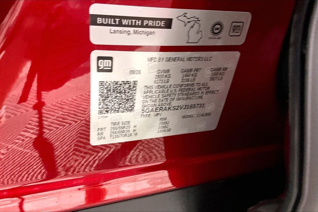 New 2027 Buick Enclave Preferred w/ LPO, Floor Liner Package FWD image 9
