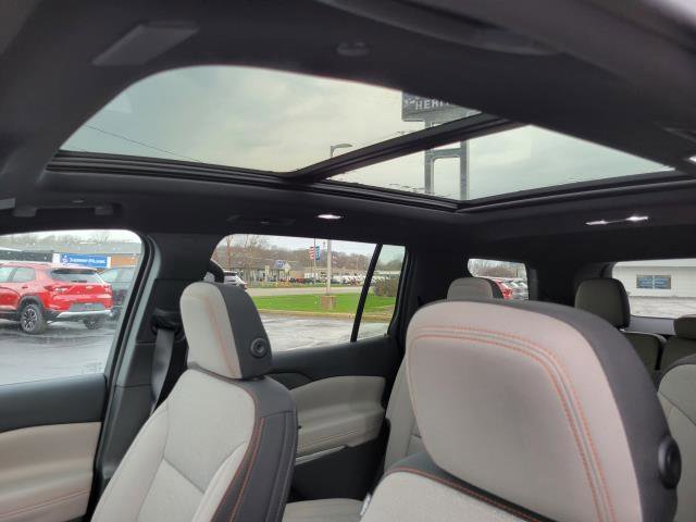 New 2026 Chevrolet Traverse LT w/ Sun and Wheel Package image 10