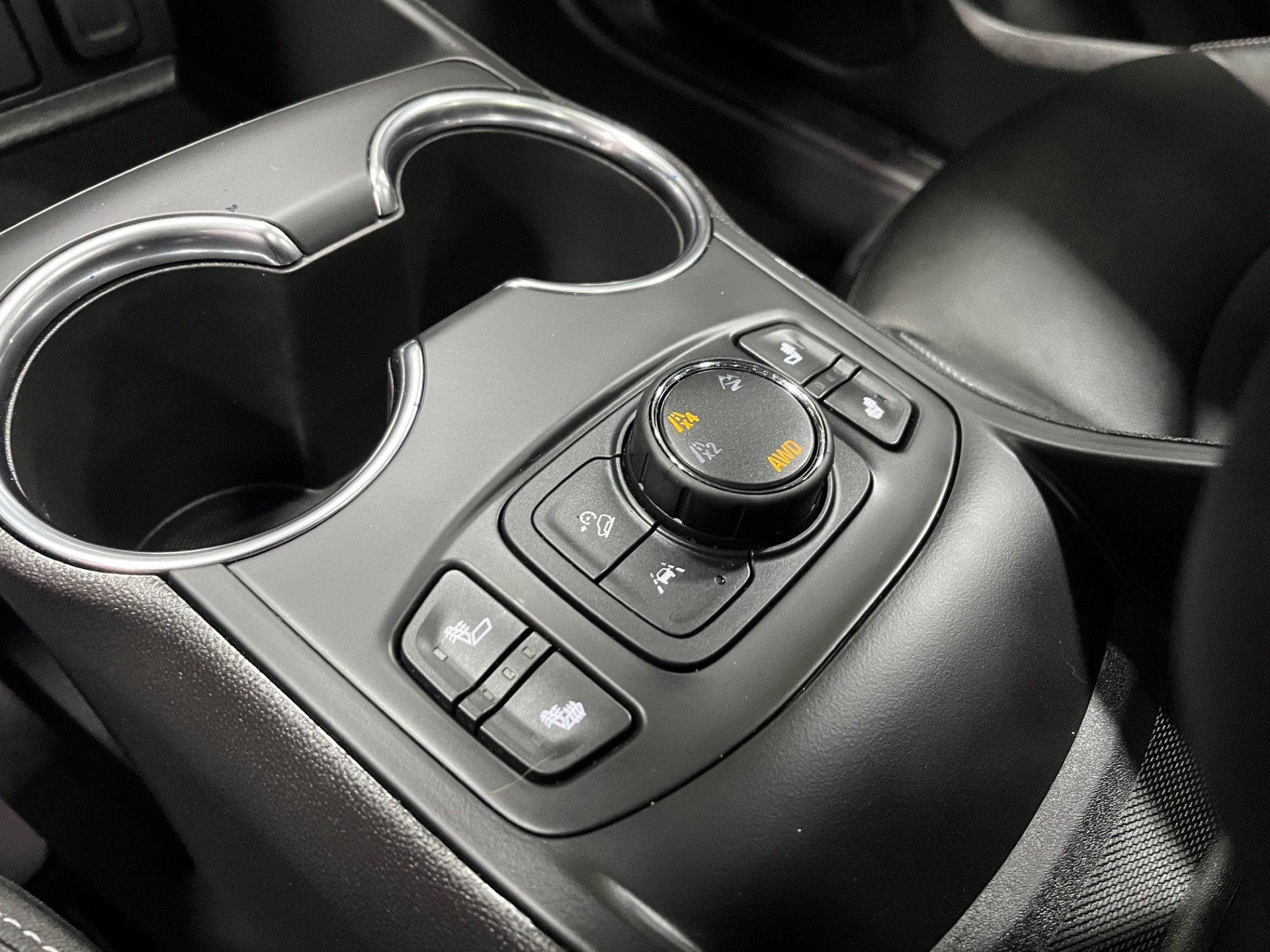 Certified 2024 GMC Terrain SLT w/ Infotainment Package II image 14