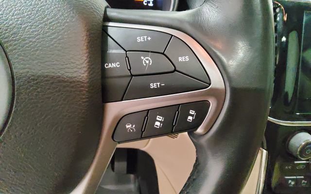 Used 2019 Jeep Grand Cherokee Limited RWD image 27